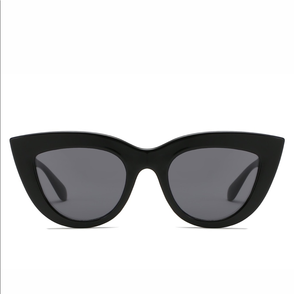Women’s Black Cat Eye Sunglasses